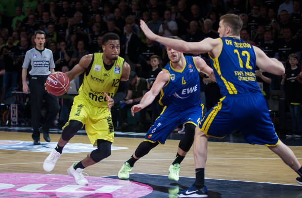 己的核心竞 己的核心竞