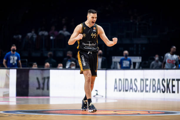 洛文尼亚战 洛文尼亚战